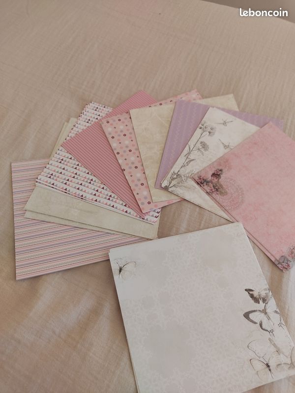Lot de 40 feuilles cartonnées (image 1)