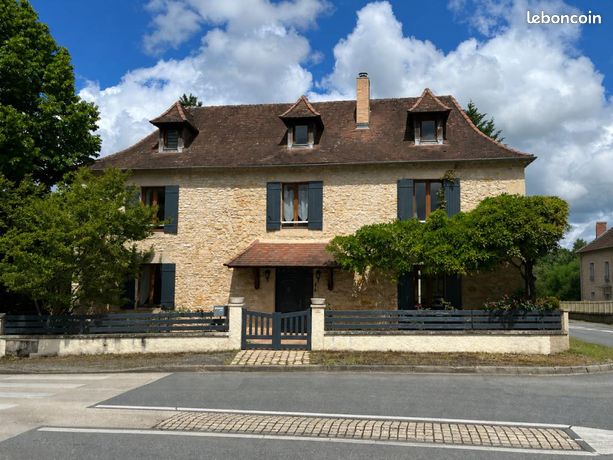 Maison 8 pièces 215 m²