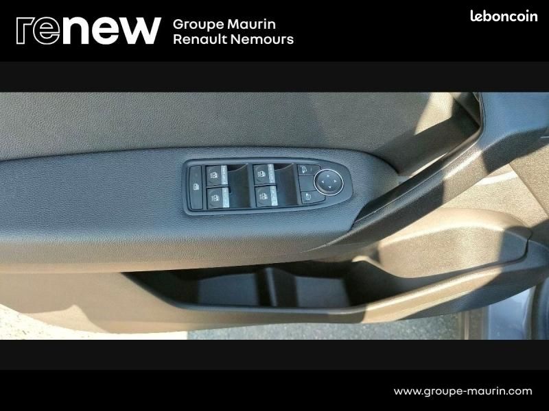 Renault Captur 1.6 E-Tech hybride 145ch Techno Fast Track (image 18)
