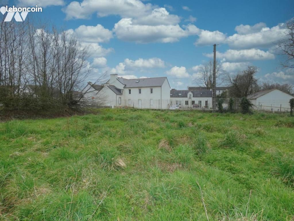 Terrain 1115 m² · à Pleyben · 1 115 m² · 42 400 €