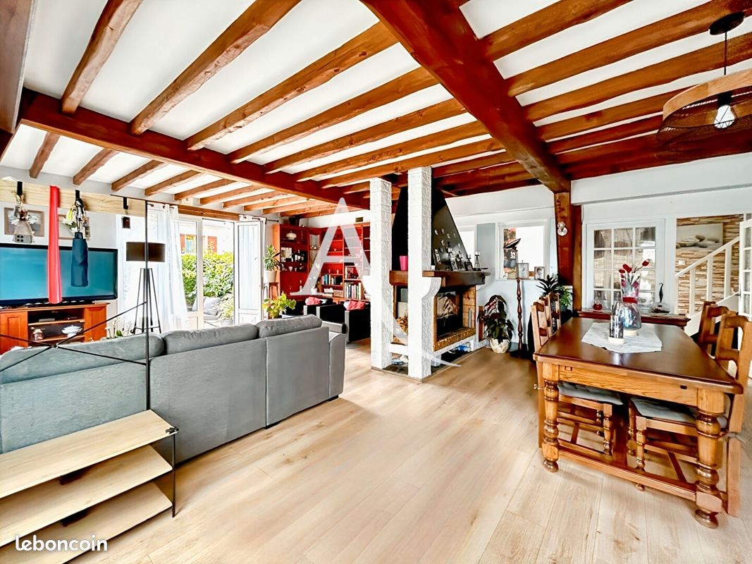 Maison 8 pièces 143 m² · à Bois-d'Arcy · 143 m² · 435 000 €