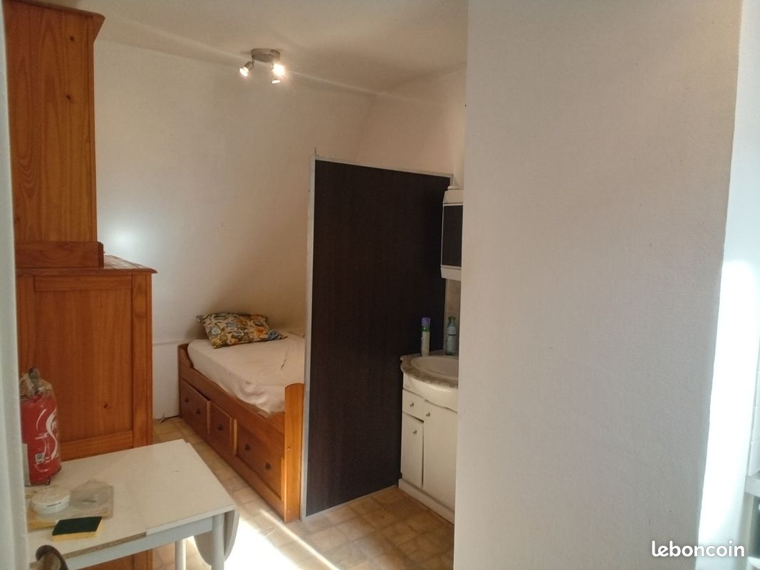 Appartement 1 pièce 13 m² · à Neuilly-sur-Seine · 13 m² · 650 €