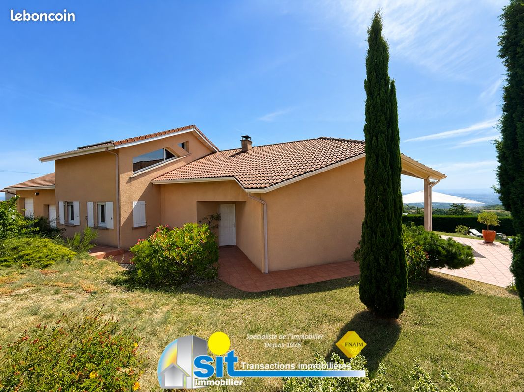 Maison 7 pièces 210 m² · à Saint-Pierre-de-Boeuf · 210 m² · 430 000 €