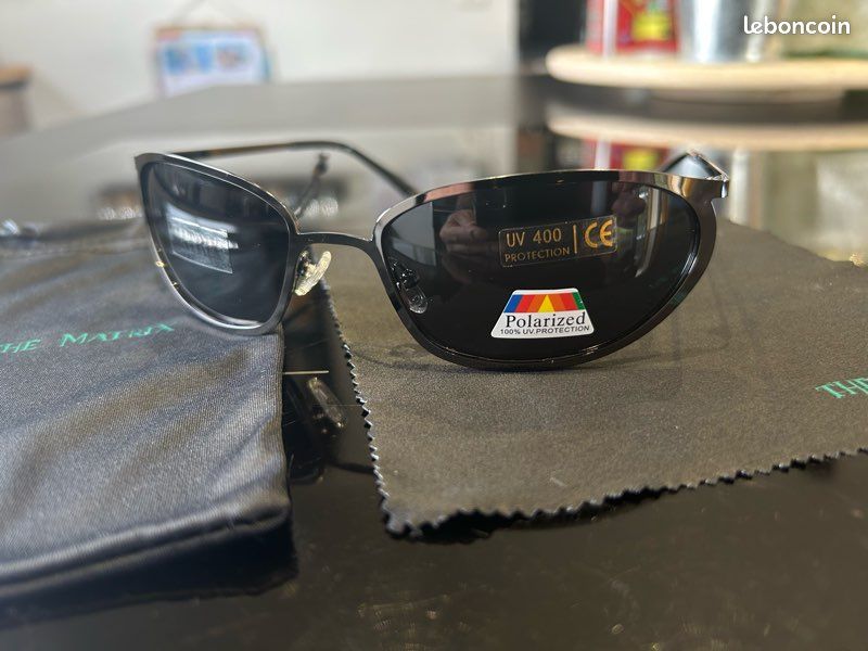 Carte Magic Lotus Noir Sunglasses Trinity Lunettes Matrix Neo