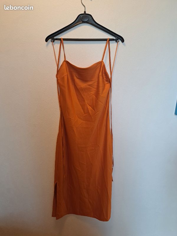 Robe (image 1)