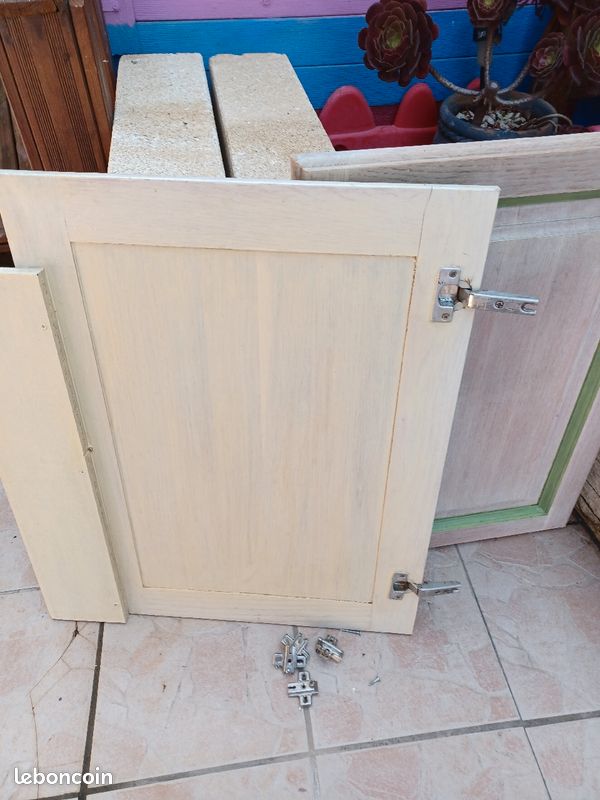 Portes pins avec leurs charnières (image 3)