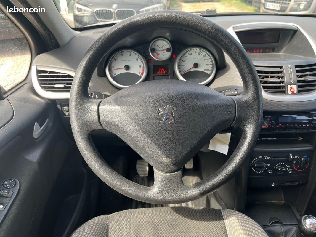 Peugeot 207 1.4 VTI 95 Ch Garantie (image 11)