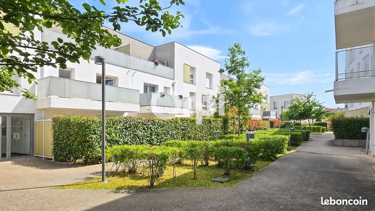 Appartement 2 pièces 43 m² · à Fosses · 43 m² · 165 000 €