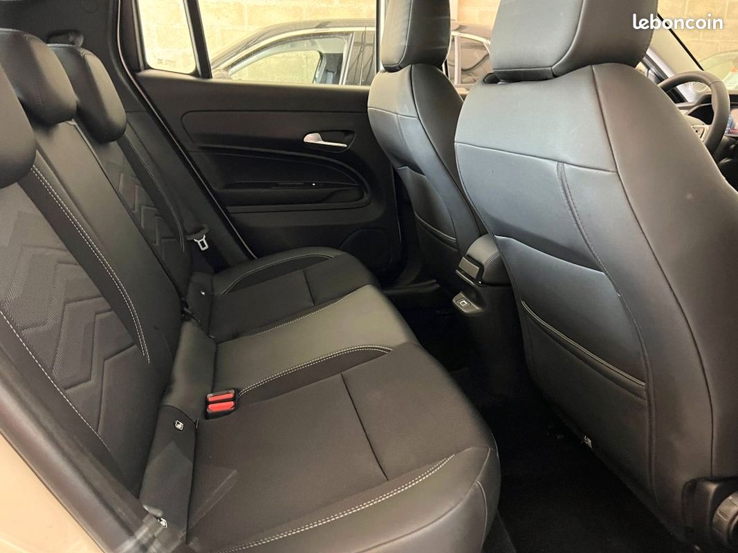 Jeep Avenger 156cv 54KWh ELECTRIQUE ALTITUDE / CAMERA DE RECUL RADARS AR / FULL LED / CARPLAY (image 22)