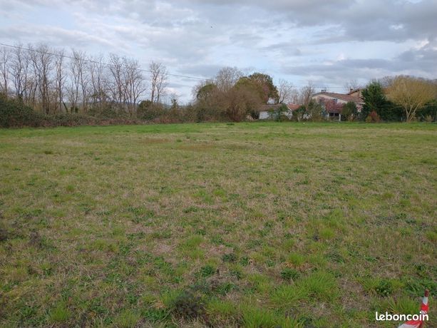 Terrain 2 679 m² Villeton