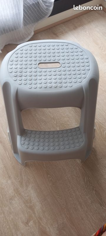 Tabouret 2 marches (image 1)