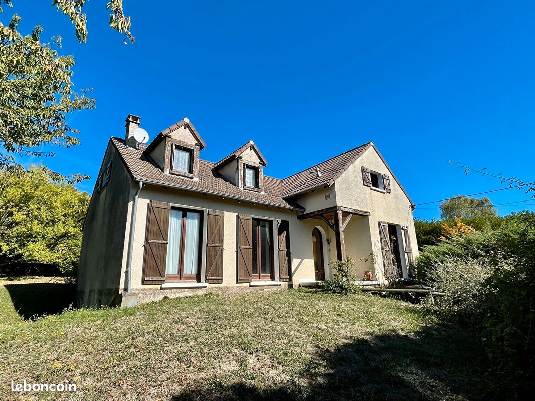 Maison 7 pièces 116 m² · à Saint-Florentin · 116 m² · 138 000 €