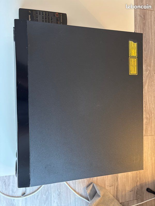 Lecteur Laserdisc Pioneer CLD-S310F + 34 Films – Très Bon état