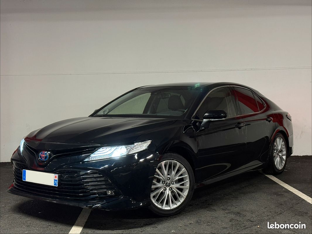 🚘 TOYOTA CAMRY LOUNGE 2.5 HYBRID 218ch BVA e-CVT - JBL - HUD - CUIR - SIÈGES ÉLECTRIQUES - CRIT’AIR 1🟣 (image 1)