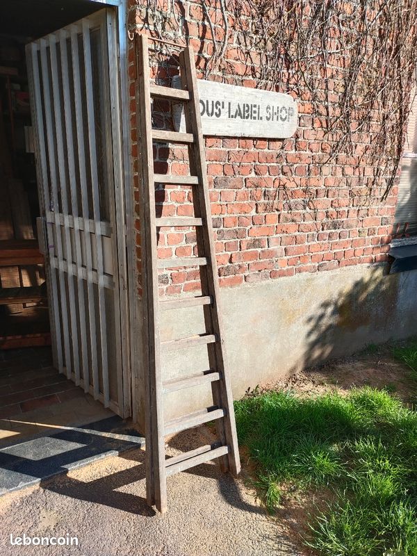 Échelle en bois (image 1)