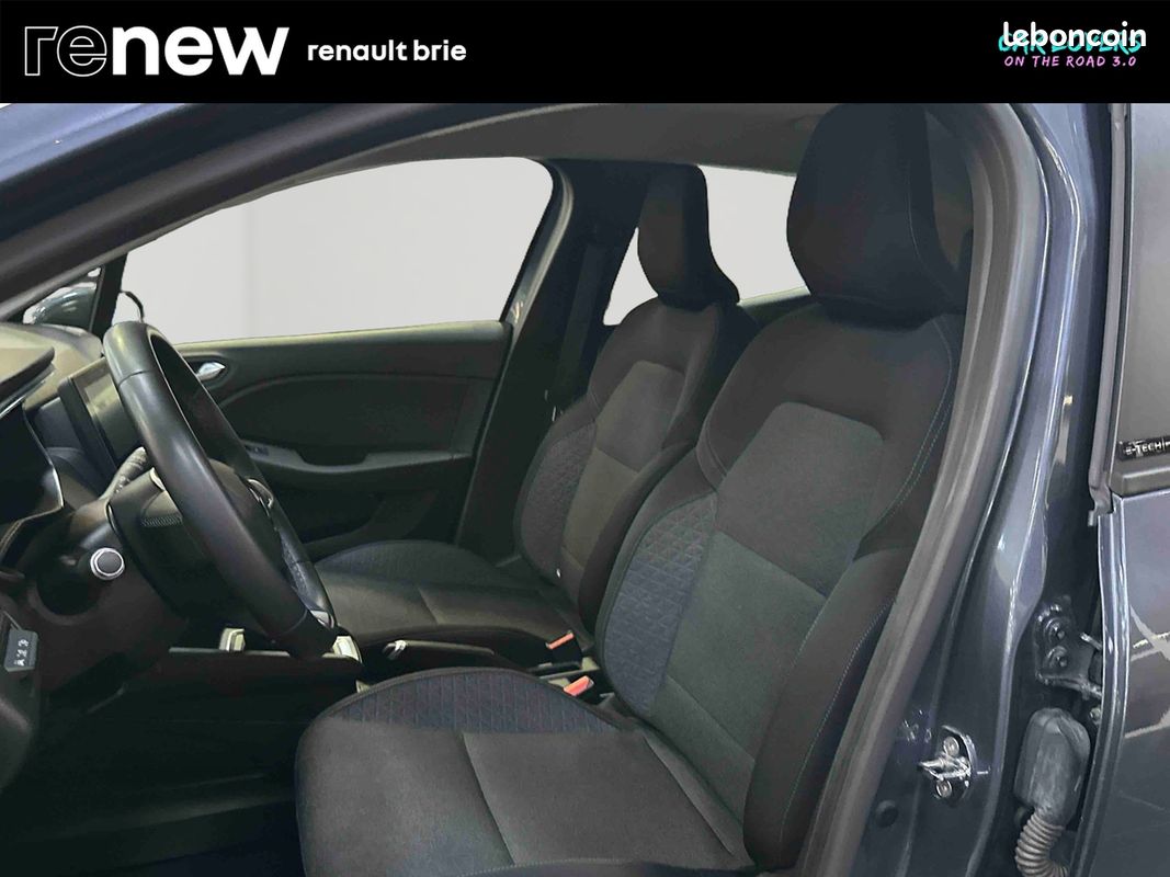 RENAULT Clio E-Tech 140 - 21 Business (image 11)