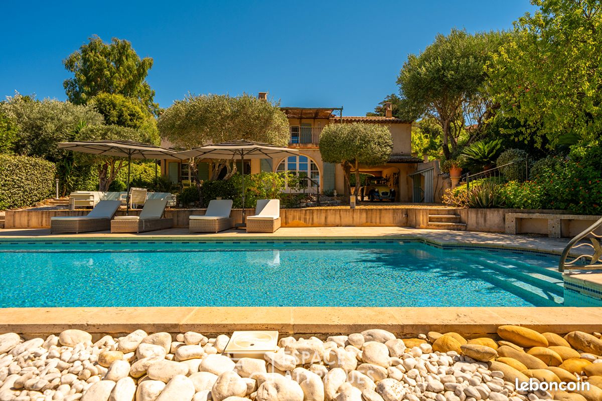 Maison 7 pièces 146 m² · à La Croix-Valmer · 146 m² · 2 595 000 €