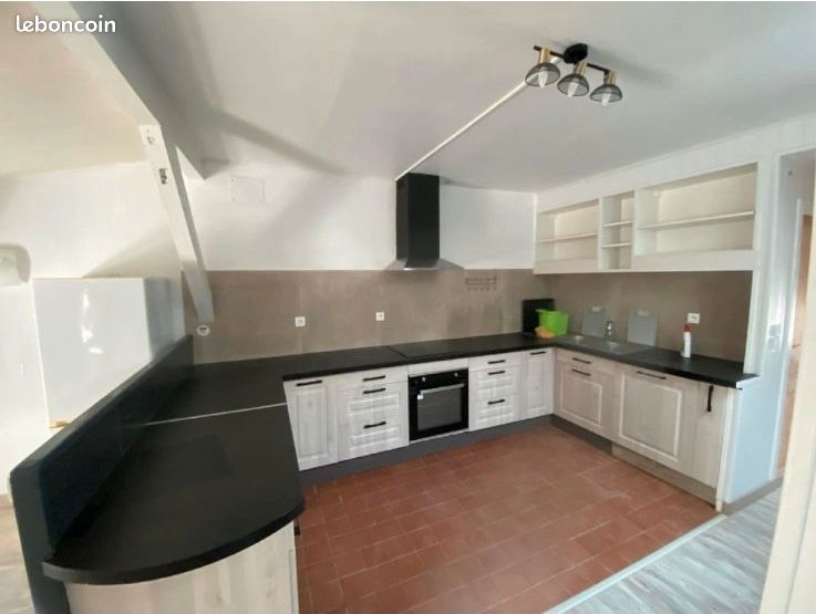 Appartement 4 pièces 75 m² · à Carcassonne · 75 m² · 700 €