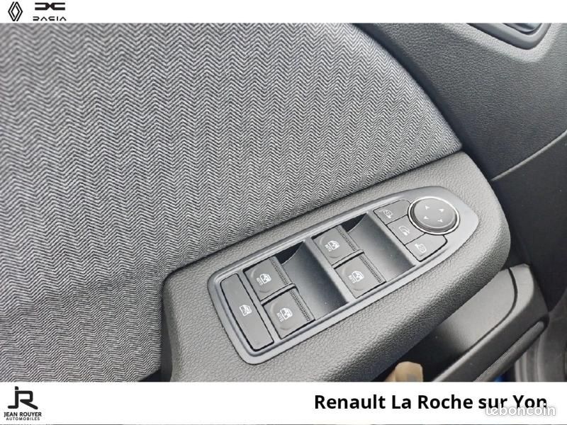 Renault Clio 1.6 E-Tech 145ch full hybrid Techno - 25b (image 16)