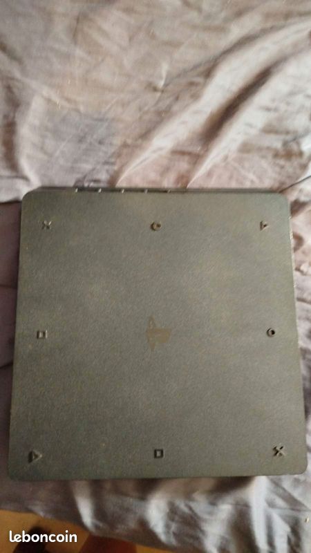 Je vend ma PlayStation 4 (image 2)