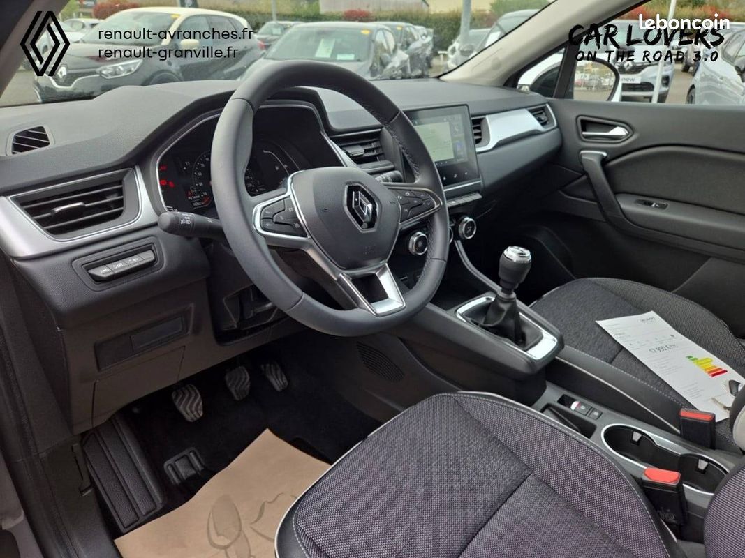 RENAULT Captur TCe 90 Techno (image 20)