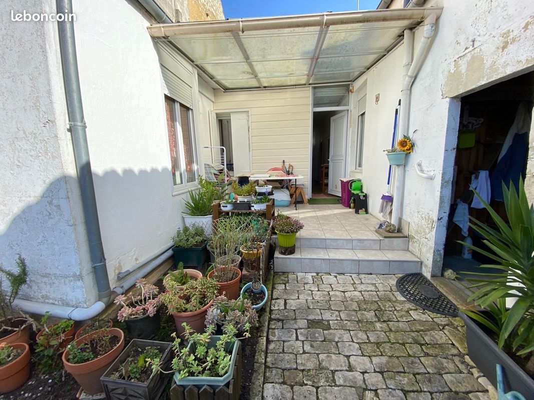 Maison 3 pièces 78 m² · à Rochefort · 78 m² · 140 000 €