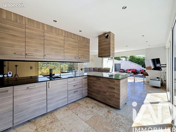Villa 5 pièces 138 m² — 9