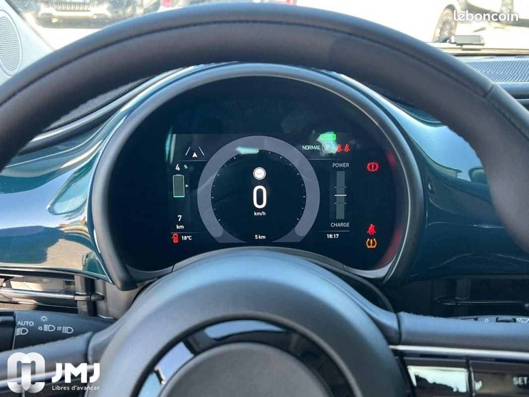 Fiat 500 500e Berline e 95 ch Pack Tech (image 12)