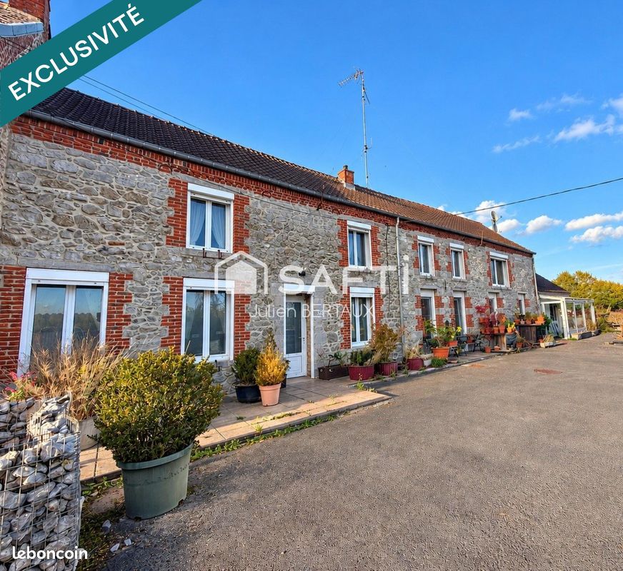 Maison 10 pièces 201 m² · à Ferrière-la-Petite · 201 m² · 172 000 €