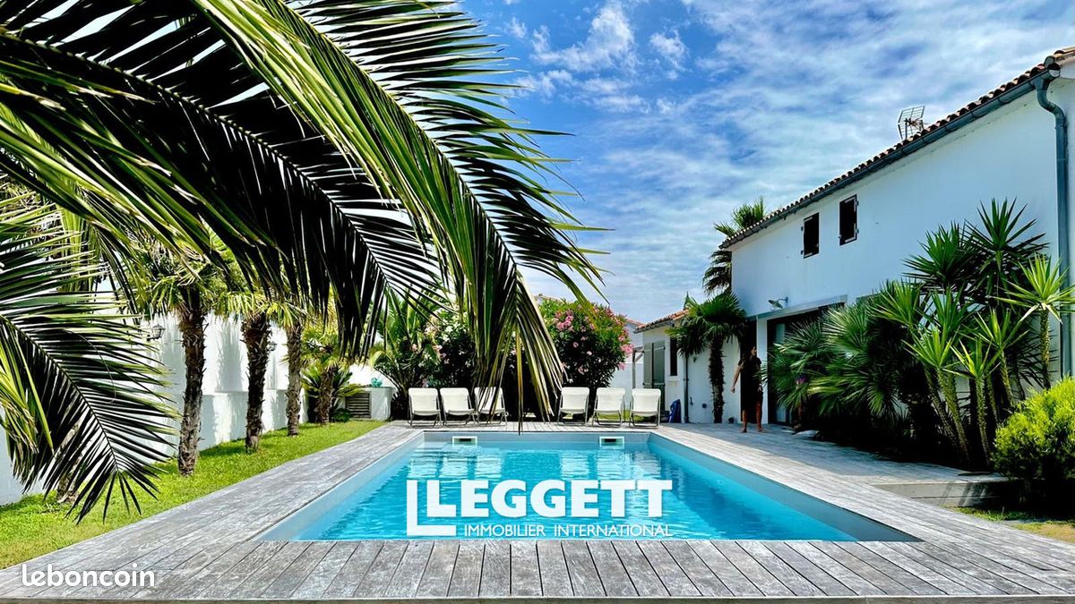 Maison 9 pièces 208 m² · à La Couarde-sur-Mer · 208 m² · 1 395 000 €