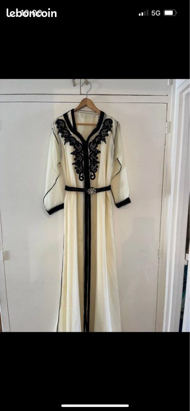 Robe orientale de fête (image 1)