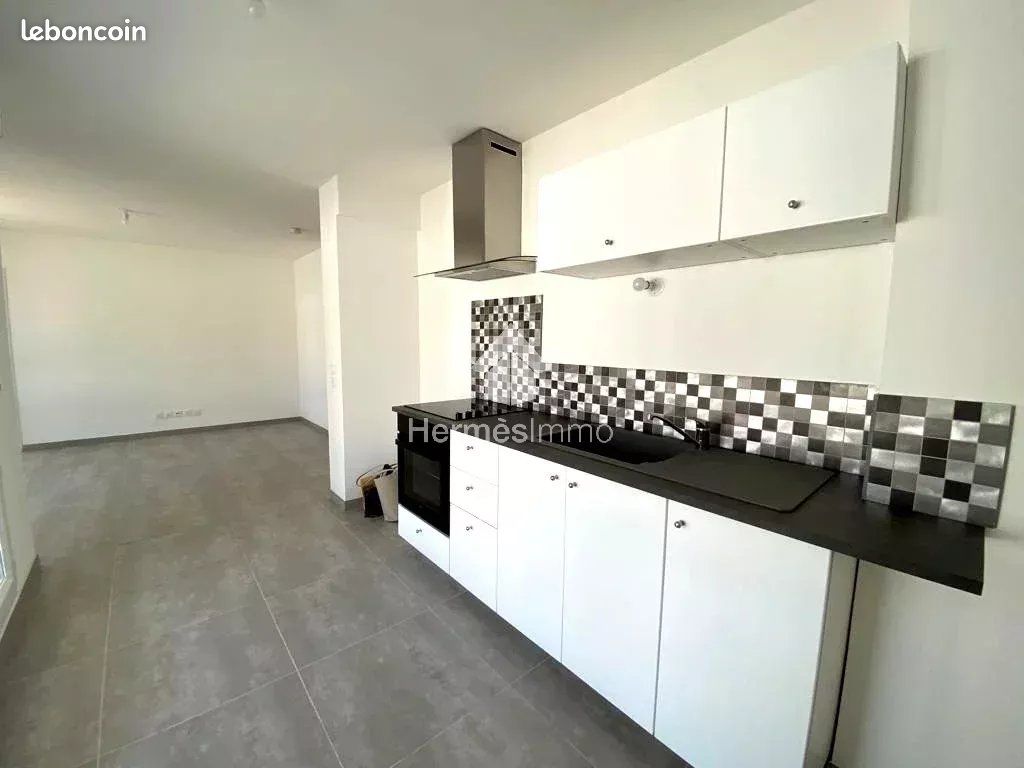 Appartement 3 pièces 59 m² · à Marseille · 59 m² · 990 €/mois