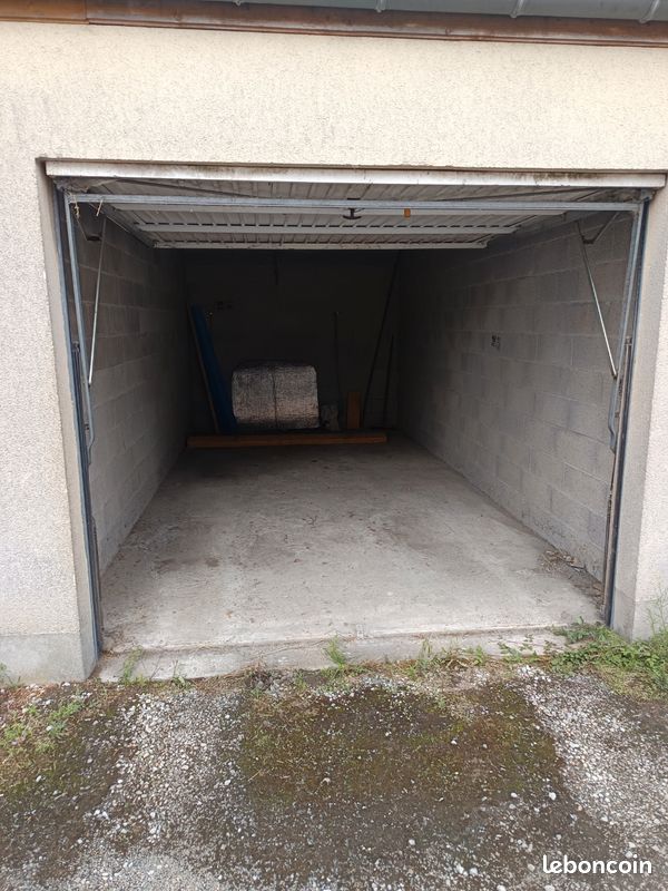 Location garage Bourbourg · 60 €/mois