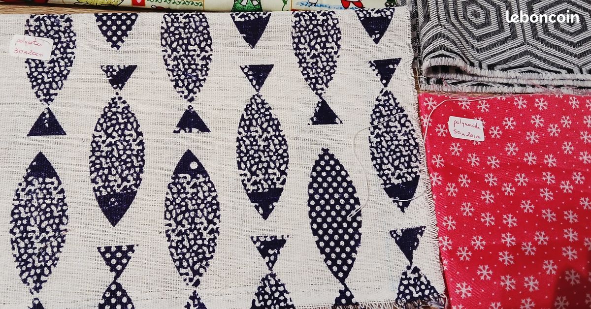 Lot De 4 Coupons De Tissu Coton Motif Noël Multicolore - Neuf, Parfait Pour Couture Et Déco De Fêtes