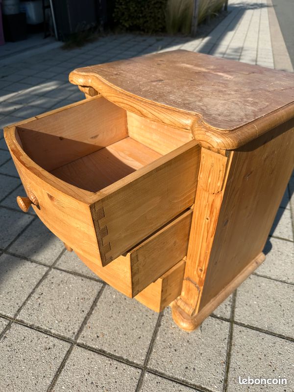 Petite commode/table de chevet en pin (image 3)