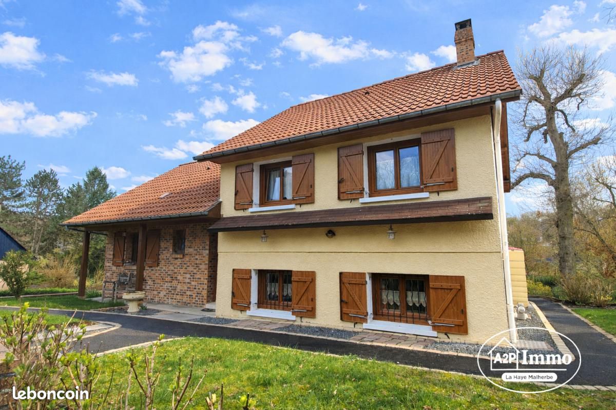 Maison 10 pièces 170 m² · à Saint-Pierre-lès-Elbeuf · 170 m² · 310 000 €