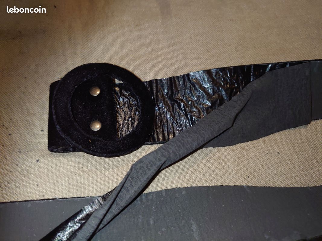 Ceinture ancienne en velours noir à boucle ronde en velours (image 11)