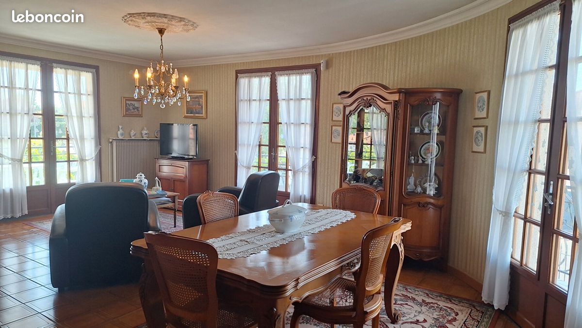 Maison 6 pièces 146 m² · à Cournon-d'Auvergne · 146 m² · 299 000 €