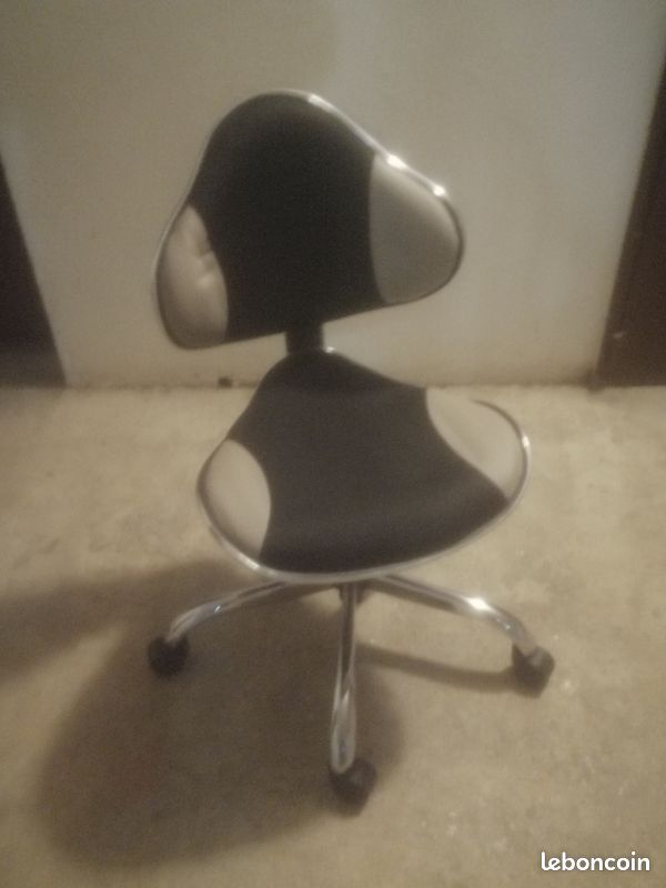 Chaise de bureau (image 1)