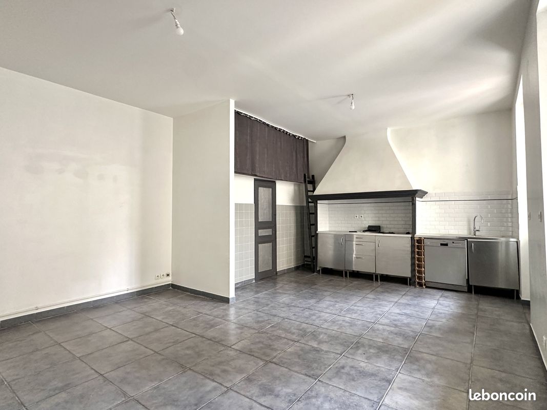 Appartement 3 pièces 60 m² · à Marseille · 60 m² · 220 000 €