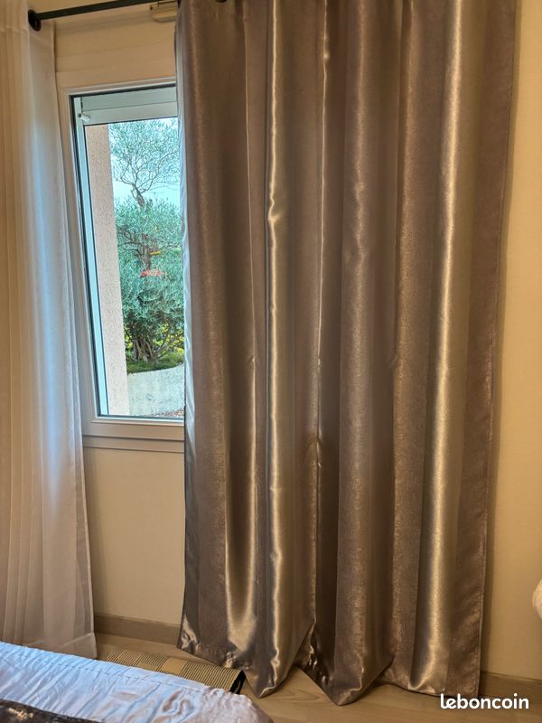 Vends double rideaux + couvr lit (image 3)