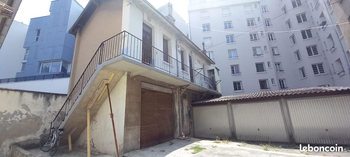 Maison 4 pièces 100 m² · à Villeurbanne · 100 m² · 270 000 €