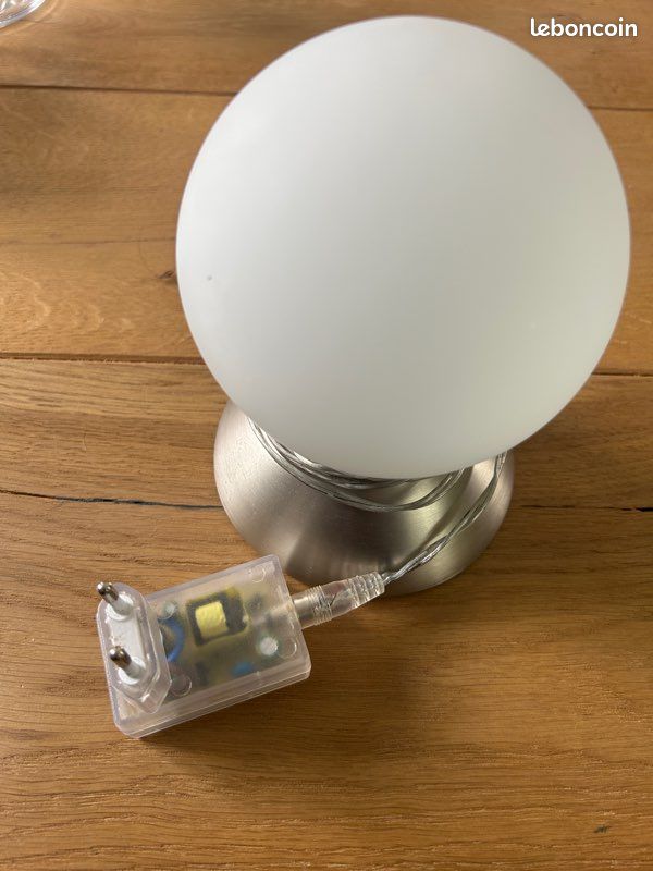 Lampe de chevet (image 1)