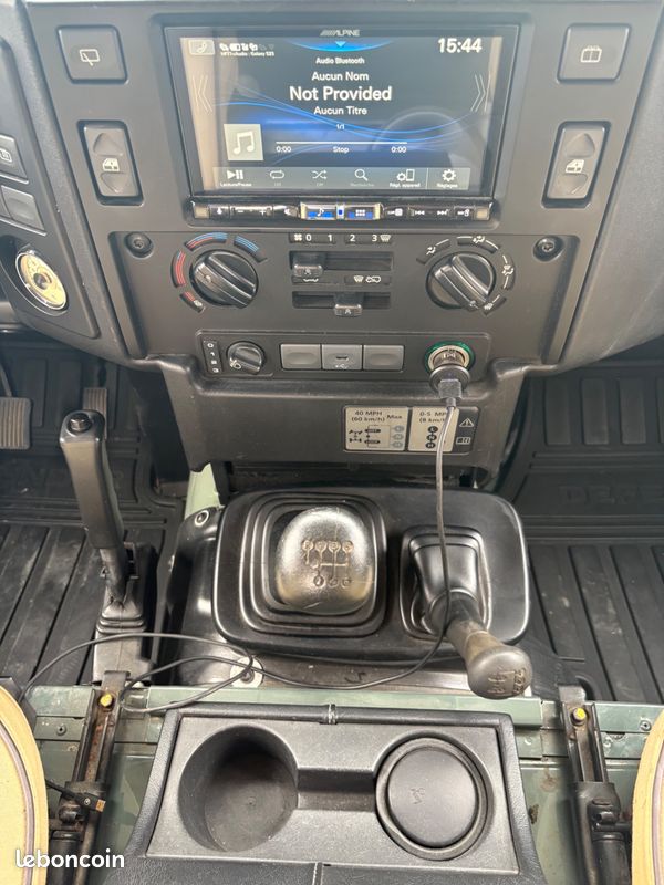 Land rover defender soft top heritage 90 2.4 td 120 ch serie-limitee 4wd / camera de recul / carplay (image 18)