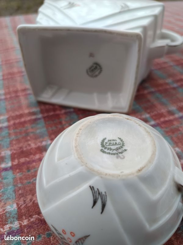 Partie de service de table impériale en porcelaine de Sèvres - Royal