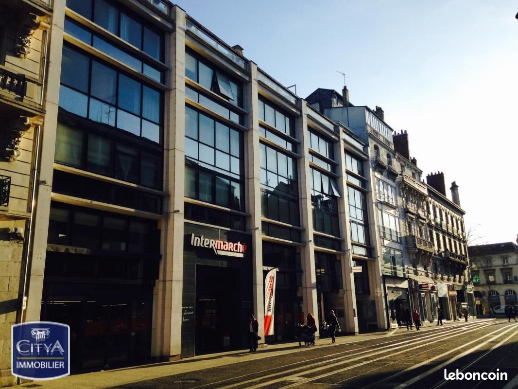 Parking Tours · 12 500 €