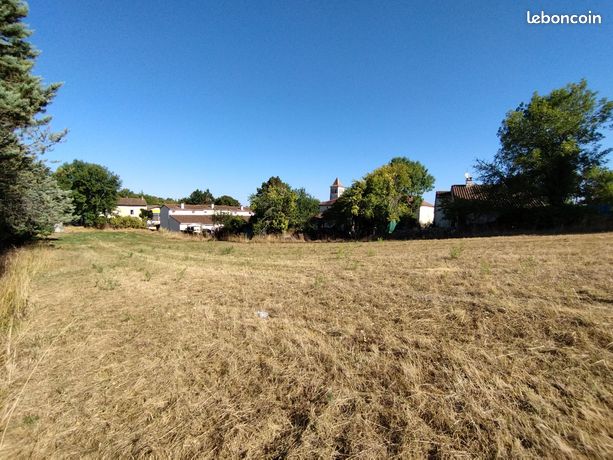Terrain constructible 2702 m² | Village calme proche Cahors |