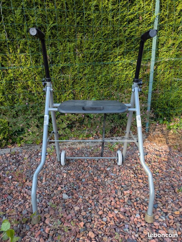 Déambulateur / rollator (image 3)