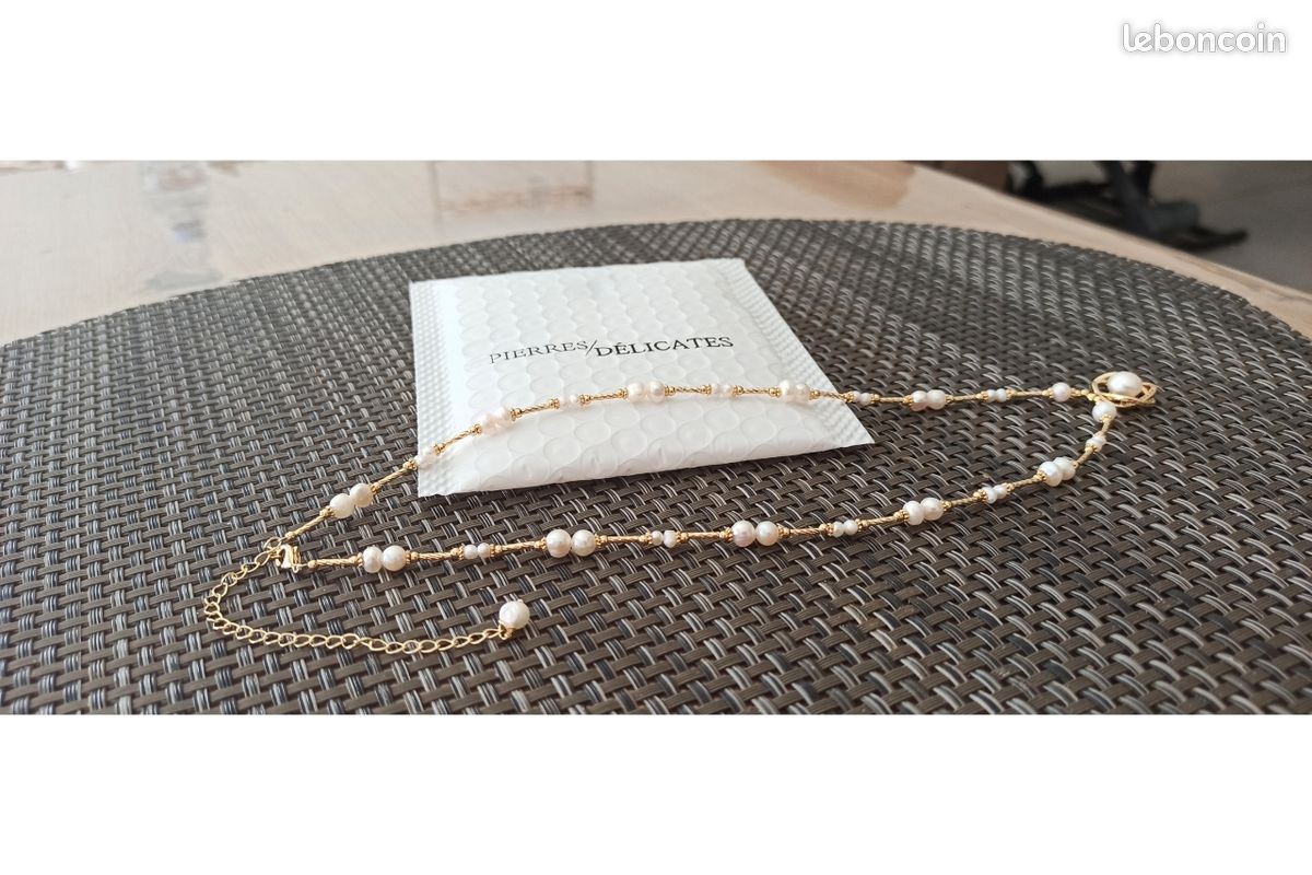 Collier métal doré et perles de culture (image 2)