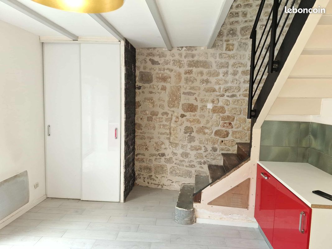 Maison 3 pièces 90 m² · à Saint-Savinien · 90 m² · 165 000 €